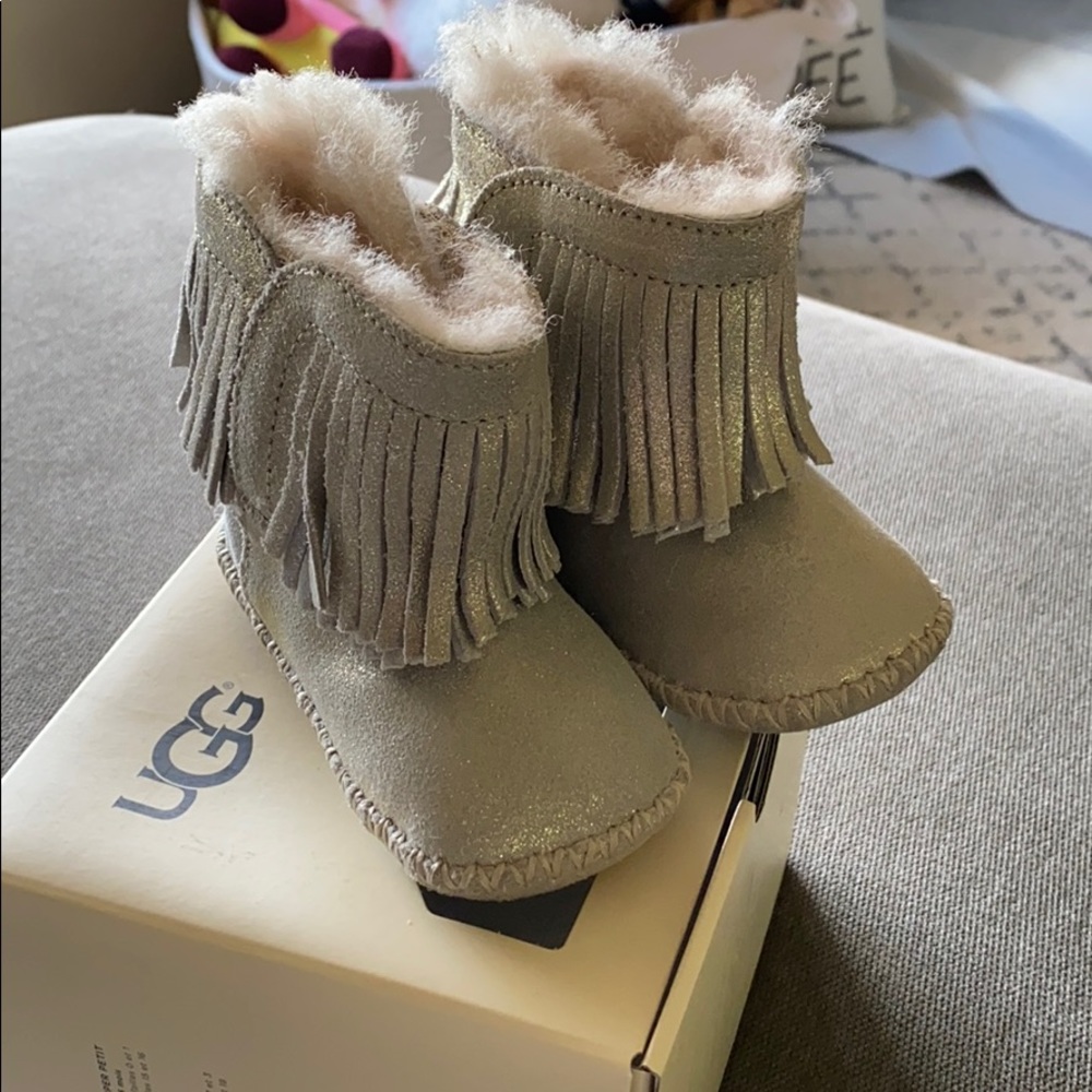 Ugg boots size 6-12 months